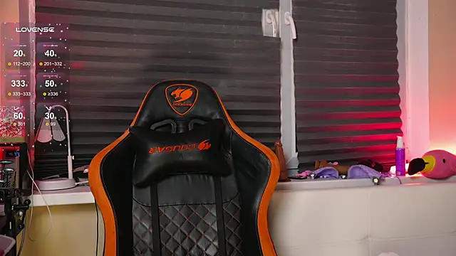 Snapshot of BlueCherryy chatting on October 14, 2025, 5:35 pm BlueCherryy online show from October 14, 2025, 5:35 pm