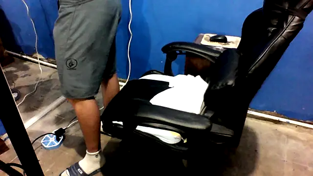 ElmaCannon online show from February 3, 2025, 7:29 am