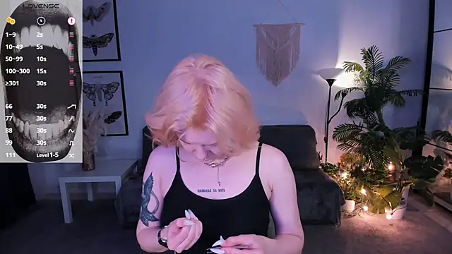 cyber whore  online show from April 17, 2026, 9:17 pm