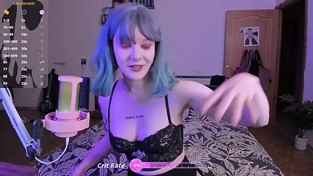 cyber whore  online show from September 16, 2025, 4:19 pm