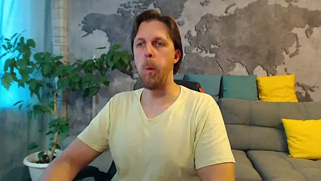 Snapshot of VikingChrisss chatting on April 19, 2026, 8:37 am VikingChrisss online show from April 19, 2026, 8:37 am