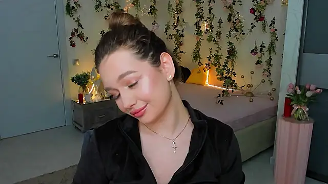 MiracleCurly online show from February 1, 2026, 2:15 pm