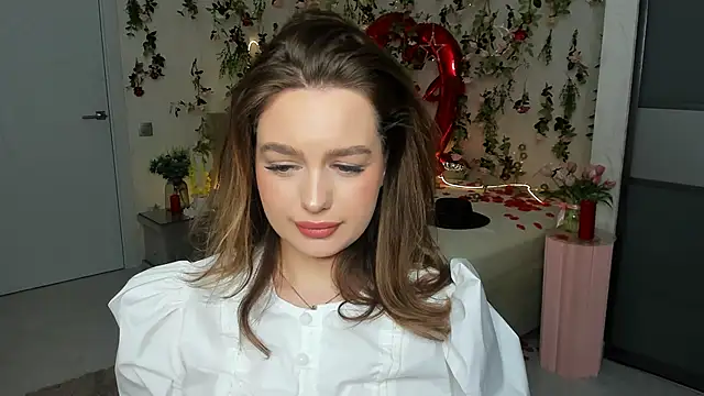 MiracleCurly online show from March 8, 2026, 10:07 am