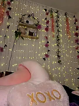 Lilmissvyx online show from January 21, 2025, 4:05 pm