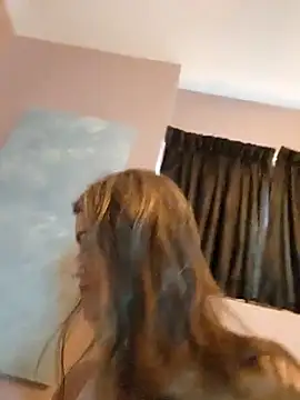 Lilmissvyx online show from March 21, 2025, 1:02 am