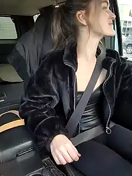 Lilmissvyx online show from February 5, 2025, 4:36 pm