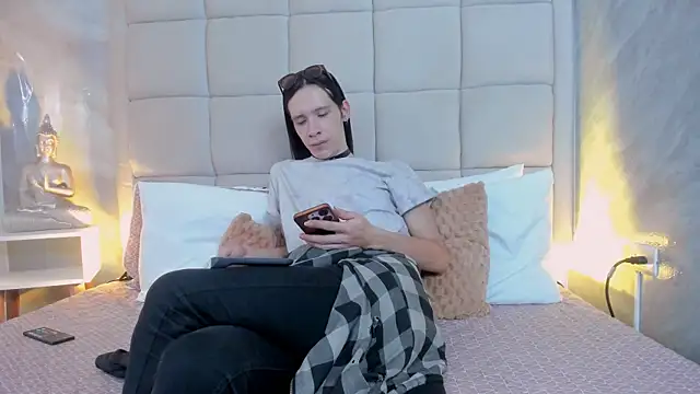 Snapshot of Hecatee_77 chatting on September 22, 2025, 7:53 pm Hecatee 77 online show from September 22, 2025, 7:53 pm