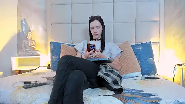 Snapshot of Hecatee_77 chatting on October 14, 2025, 8:09 pm Hecatee 77 online show from October 14, 2025, 8:09 pm