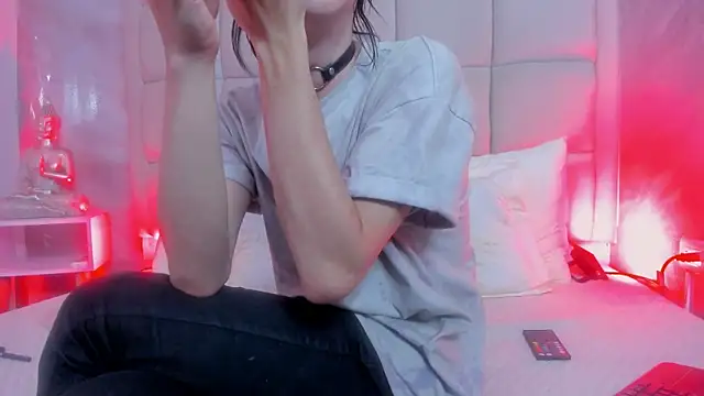 Snapshot of Hecatee_77 chatting on November 30, 2025, 7:58 pm Hecatee 77 online show from November 30, 2025, 7:58 pm