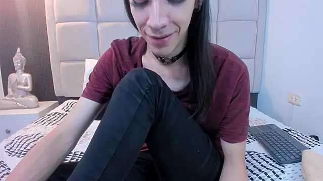 Snapshot of Hecatee_77 chatting on March 18, 2025, 7:55 pm Hecatee 77 online show from March 18, 2025, 7:55 pm