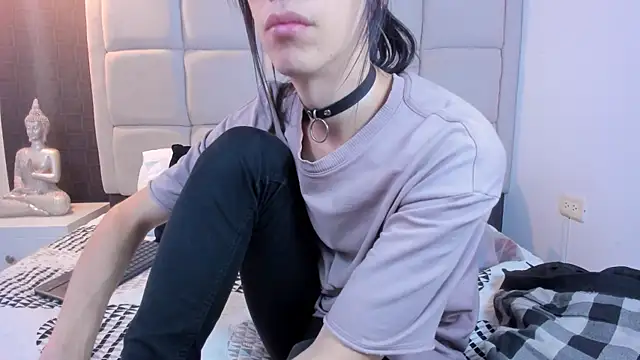 Snapshot of Hecatee_77 chatting on March 19, 2025, 7:38 pm Hecatee 77 online show from March 19, 2025, 7:38 pm