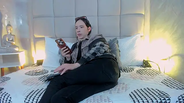 Snapshot of Hecatee_77 chatting on January 16, 2026, 7:51 pm Hecatee 77 online show from January 16, 2026, 7:51 pm