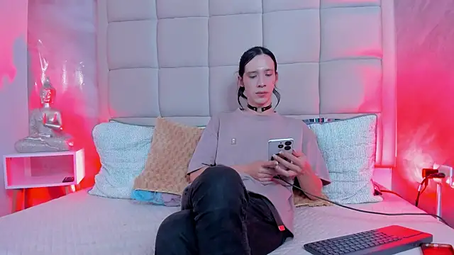 Snapshot of Hecatee_77 chatting on November 28, 2025, 7:58 pm Hecatee 77 online show from November 28, 2025, 7:58 pm