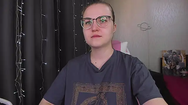 Snapshot of MissBrightShine chatting on February 23, 2026, 12:06 pm MissBrightShine online show from February 23, 2026, 12:06 pm