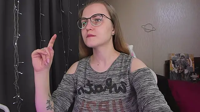 Snapshot of MissBrightShine chatting on February 11, 2026, 10:37 am MissBrightShine online show from February 11, 2026, 10:37 am