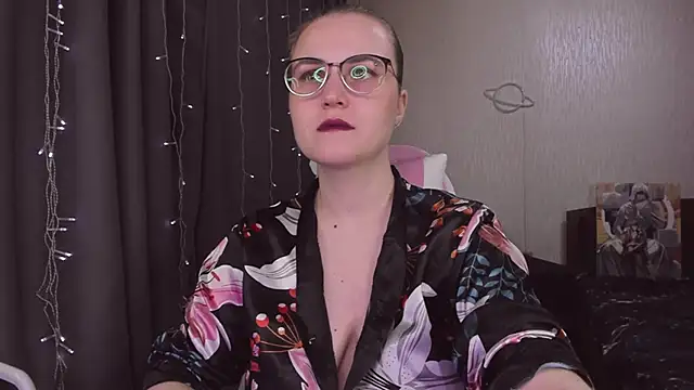 Snapshot of MissBrightShine chatting on January 13, 2026, 10:30 am MissBrightShine online show from January 13, 2026, 10:30 am