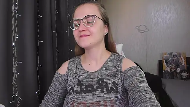 Snapshot of MissBrightShine chatting on February 15, 2026, 11:09 am MissBrightShine online show from February 15, 2026, 11:09 am