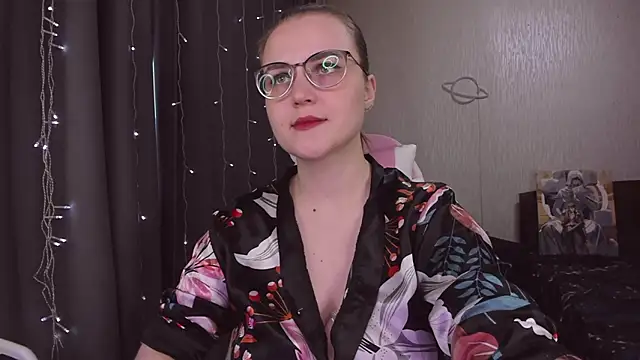 Snapshot of MissBrightShine chatting on January 15, 2026, 10:51 am MissBrightShine online show from January 15, 2026, 10:51 am