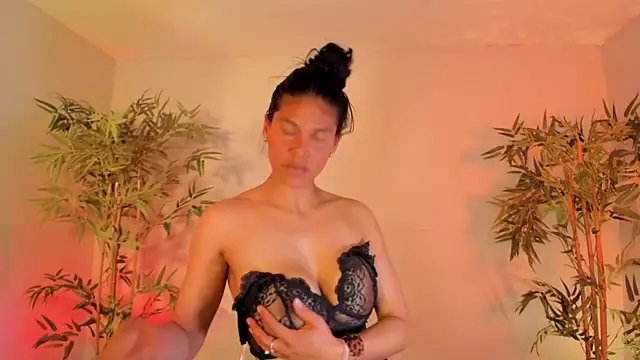  aish a  online show from November 29, 2025, 7:25 pm