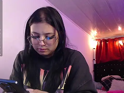 Snapshot of kitt_kaat chatting on October 18, 2025, 3:52 am kitt kaat online show from October 18, 2025, 3:52 am