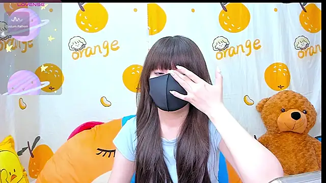 Snapshot of alonelove__ chatting on October 27, 2025, 2:34 am alonelove online show from October 27, 2025, 2:34 am