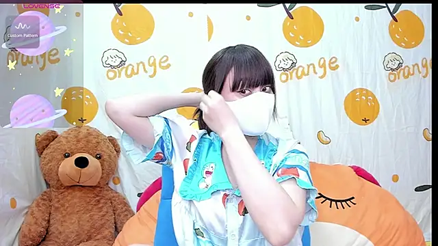 Snapshot of alonelove__ chatting on October 12, 2025, 2:35 am alonelove online show from October 12, 2025, 2:35 am