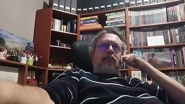 Mandra is a whore online show from November 3, 2025, 6:55 pm