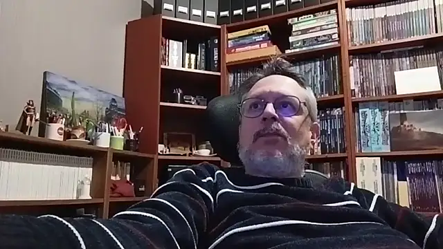 Mandra is a whore online show from December 4, 2025, 10:42 pm