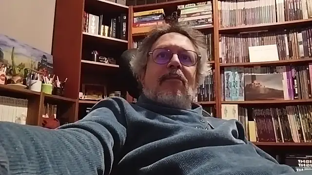 Mandra is a whore online show from November 12, 2025, 10:24 pm