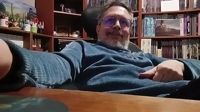 Mandra is a whore online show from December 13, 2025, 8:04 pm