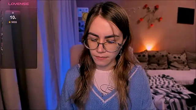 Snapshot of _selectrra chatting on February 5, 2026, 6:37 pm selectrra online show from February 5, 2026, 6:37 pm