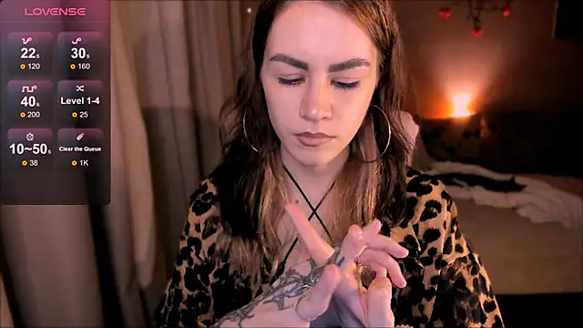  selectrra online show from September 13, 2025, 9:15 pm