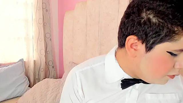 Snapshot of Satuurn_ chatting on February 11, 2025, 4:13 pm Satuurn online show from February 11, 2025, 4:13 pm