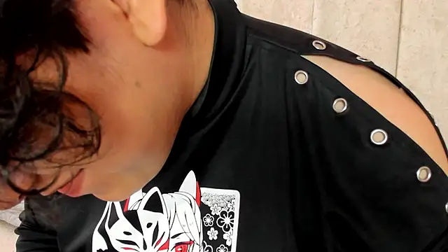 Snapshot of Satuurn_ chatting on February 7, 2025, 3:52 pm Satuurn online show from February 7, 2025, 3:52 pm