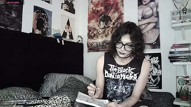 kiiler queen online show from April 15, 2026, 7:58 pm