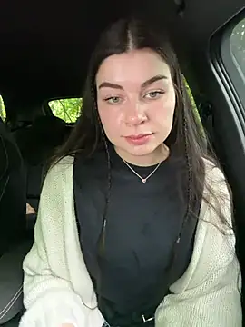 EllyNora online show from May 14, 2026, 12:57 pm