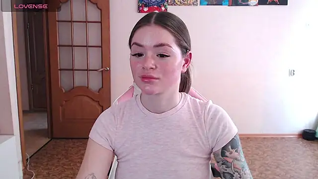 miaacatt online show from March 31, 2026, 9:44 am