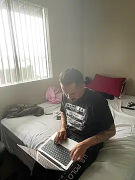 PeterGrandee online show from October 10, 2025, 8:53 pm