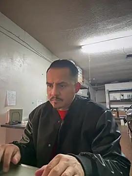 PeterGrandee online show from March 3, 2025, 9:26 pm