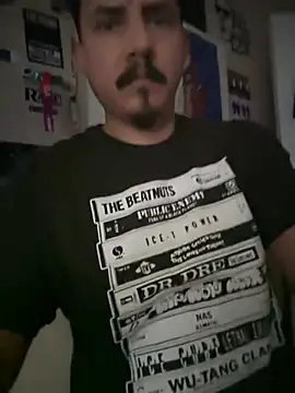 Snapshot of PeterGrandee chatting on May 5, 2026, 8:34 pm PeterGrandee online show from May 5, 2026, 8:34 pm