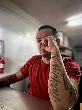 PeterGrandee online show from December 2, 2024, 9:12 pm