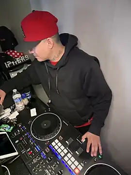 PeterGrandee online show from December 14, 2024, 10:07 pm