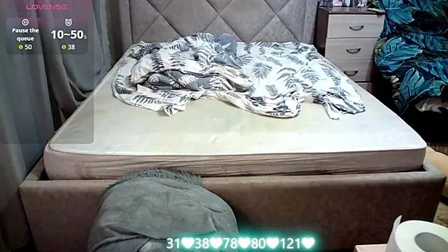 juliettkalen online show from October 24, 2025, 5:39 am