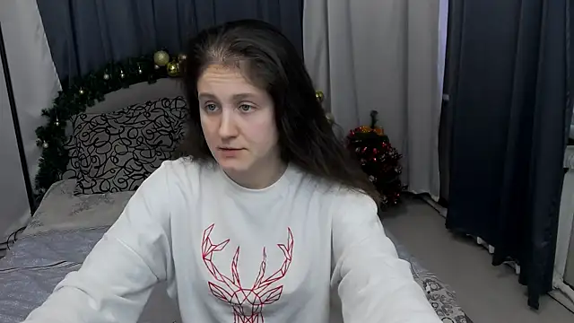 Holliy Cooper online show from January 6, 2026, 10:19 am