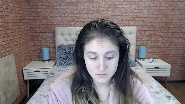 Holliy Cooper online show from September 23, 2025, 7:15 am