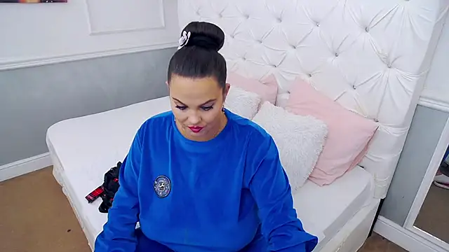 RavishingJenna online show from November 7, 2025, 8:24 pm