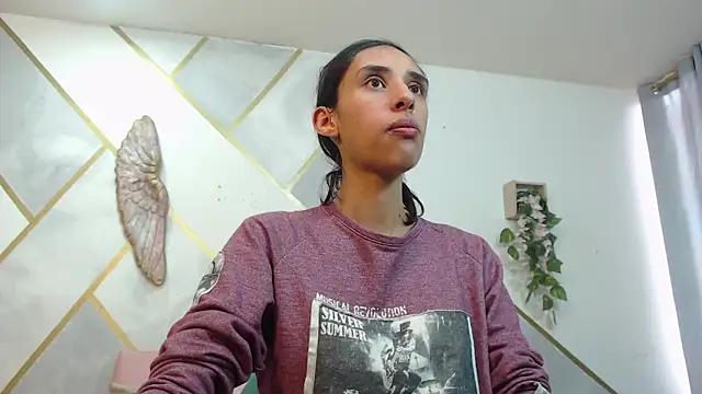 RoxanaCyrano  online show from November 26, 2025, 7:58 pm