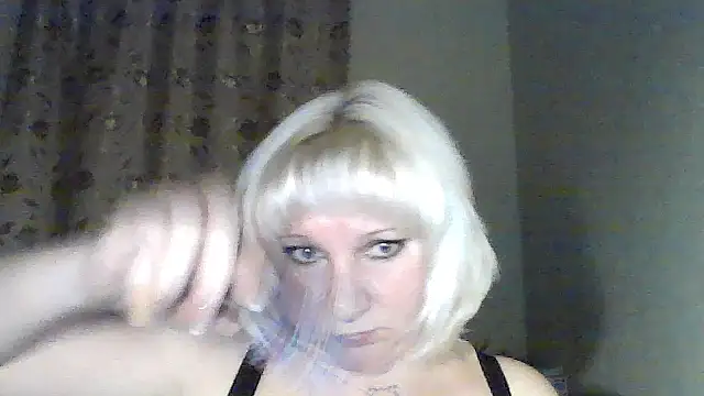 Snapshot of MeilomaWesa chatting on December 3, 2025, 7:13 pm MeilomaWesa online show from December 3, 2025, 7:13 pm