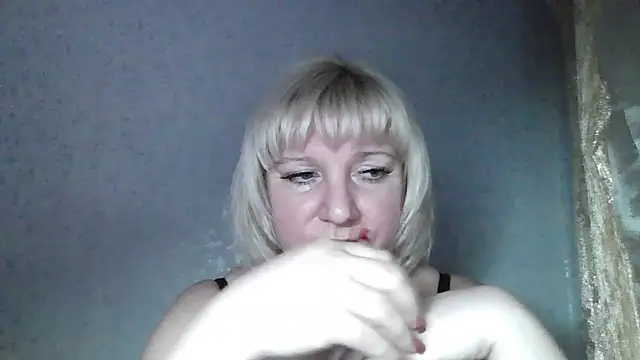 Snapshot of MeilomaWesa chatting on February 18, 2026, 3:52 pm MeilomaWesa online show from February 18, 2026, 3:52 pm