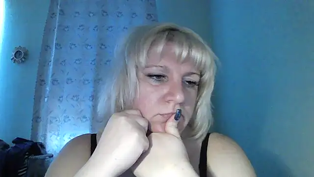 Snapshot of MeilomaWesa chatting on February 16, 2026, 10:03 am MeilomaWesa online show from February 16, 2026, 10:03 am